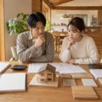 住友林業紹介制度の特典と見積もり総額を比較する日本人夫婦